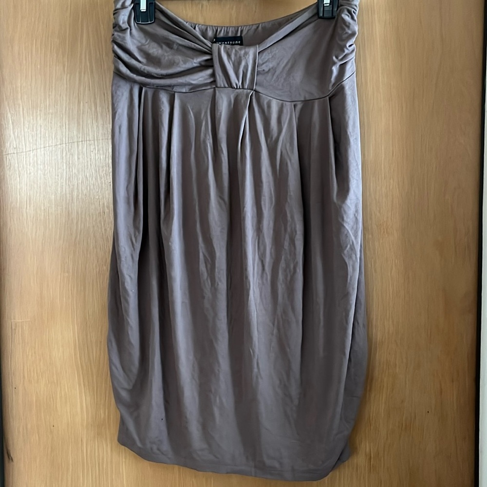 Brown strapless dress